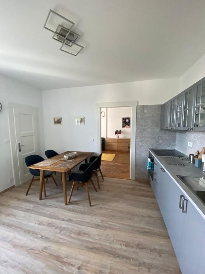 Apartman Xaveriova Praga Exterior foto